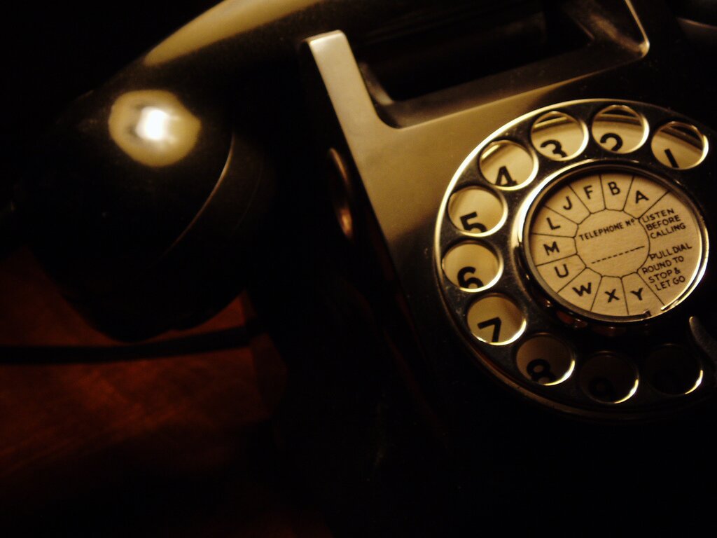 black-telephone